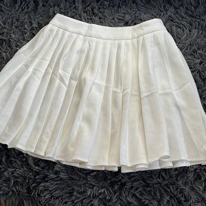 White float skirt, great material